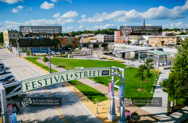 Gateway to Town Square – Festival Street Overlook
